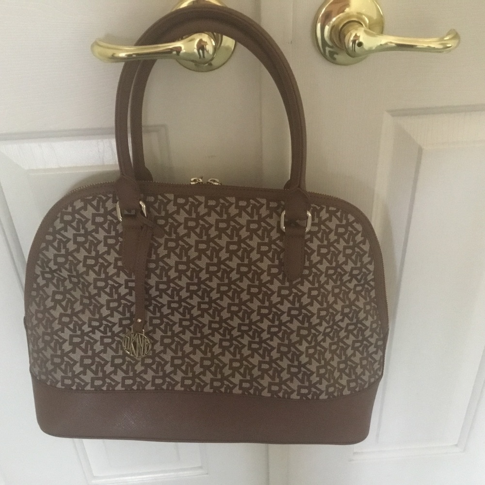 DKNY women handbag